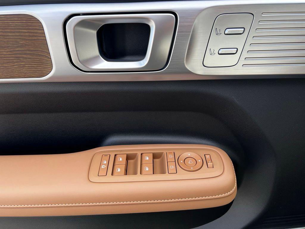 new 2025 Hyundai SANTA FE HEV car, priced at $50,633