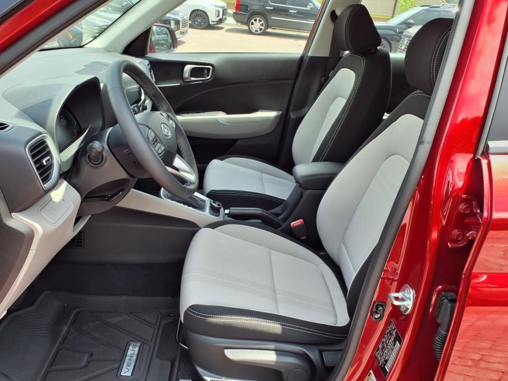 new 2025 Hyundai Venue car, priced at $25,524