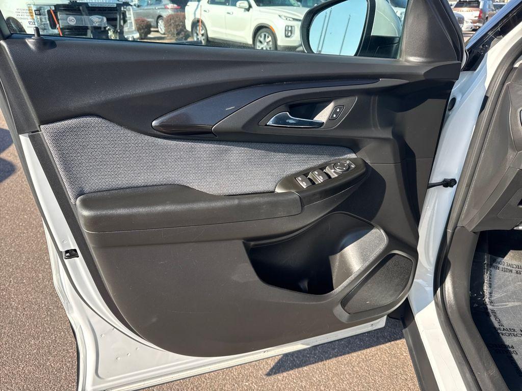 used 2022 Chevrolet TrailBlazer car, priced at $21,589