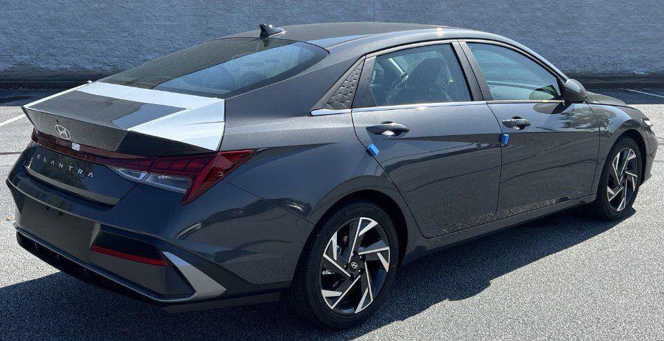 new 2024 Hyundai Elantra car, priced at $20,875