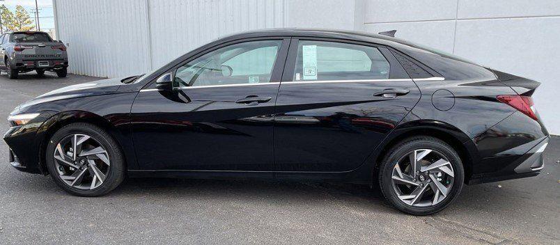 new 2024 Hyundai Elantra car, priced at $21,035