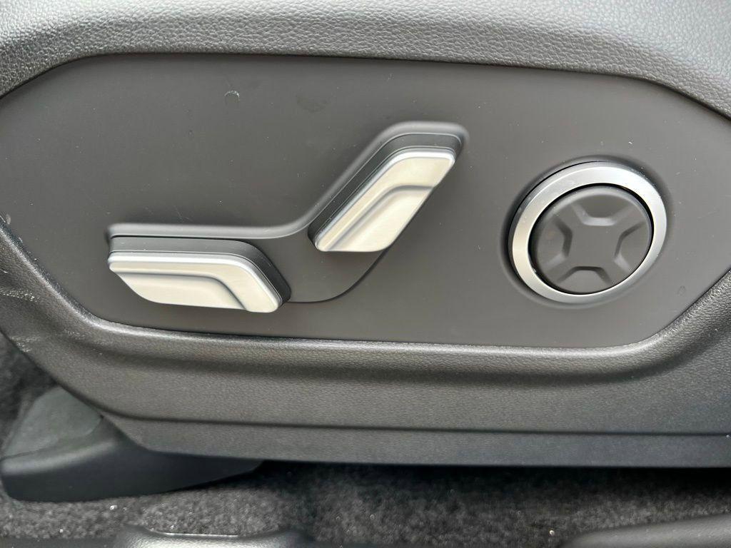 new 2025 Hyundai SANTA FE HEV car, priced at $48,779