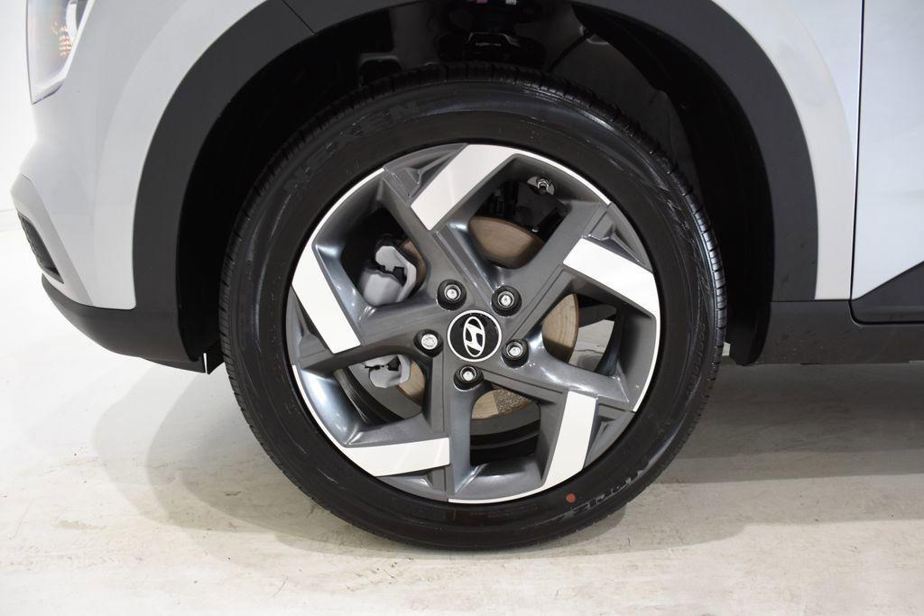 new 2025 Hyundai Venue car, priced at $25,024