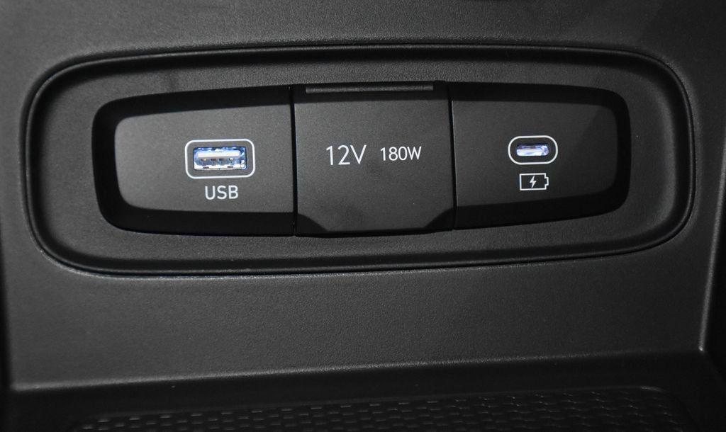 new 2025 Hyundai Venue car, priced at $25,024