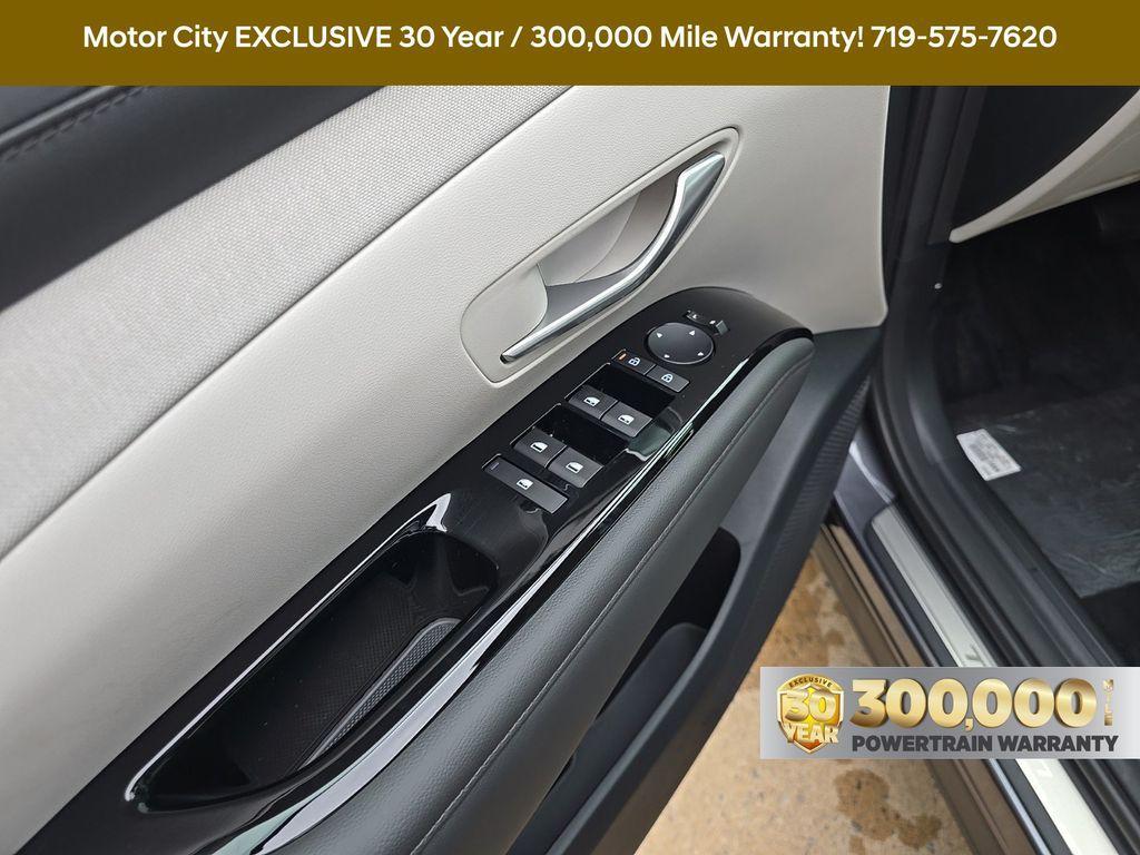 new 2025 Hyundai TUCSON Hybrid car, priced at $42,790
