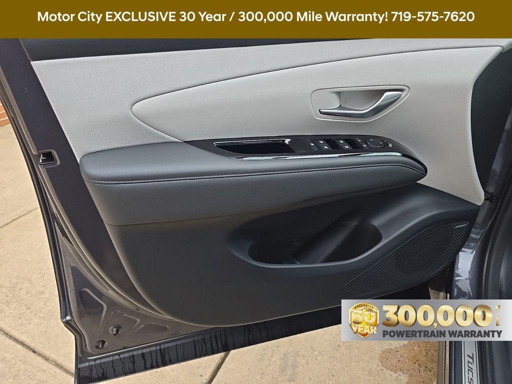 new 2025 Hyundai TUCSON Hybrid car, priced at $42,790