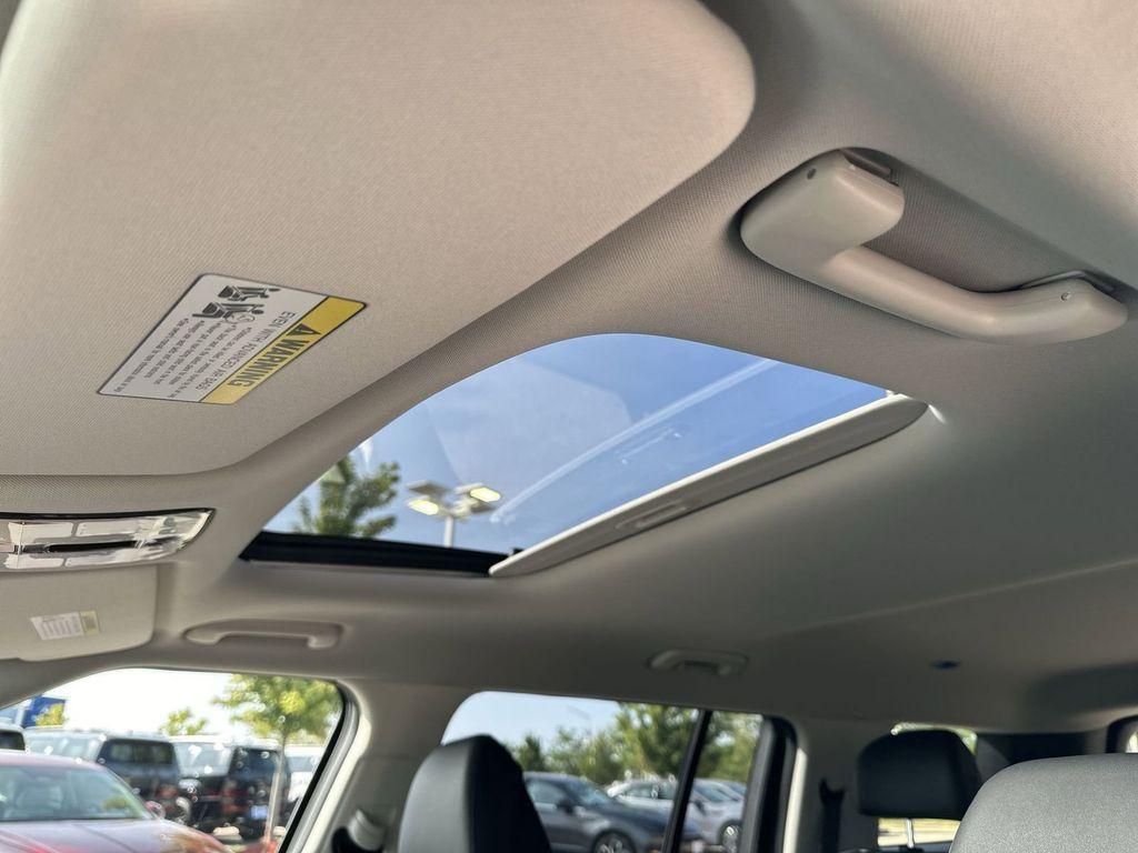 new 2025 Hyundai Santa Fe car, priced at $40,075