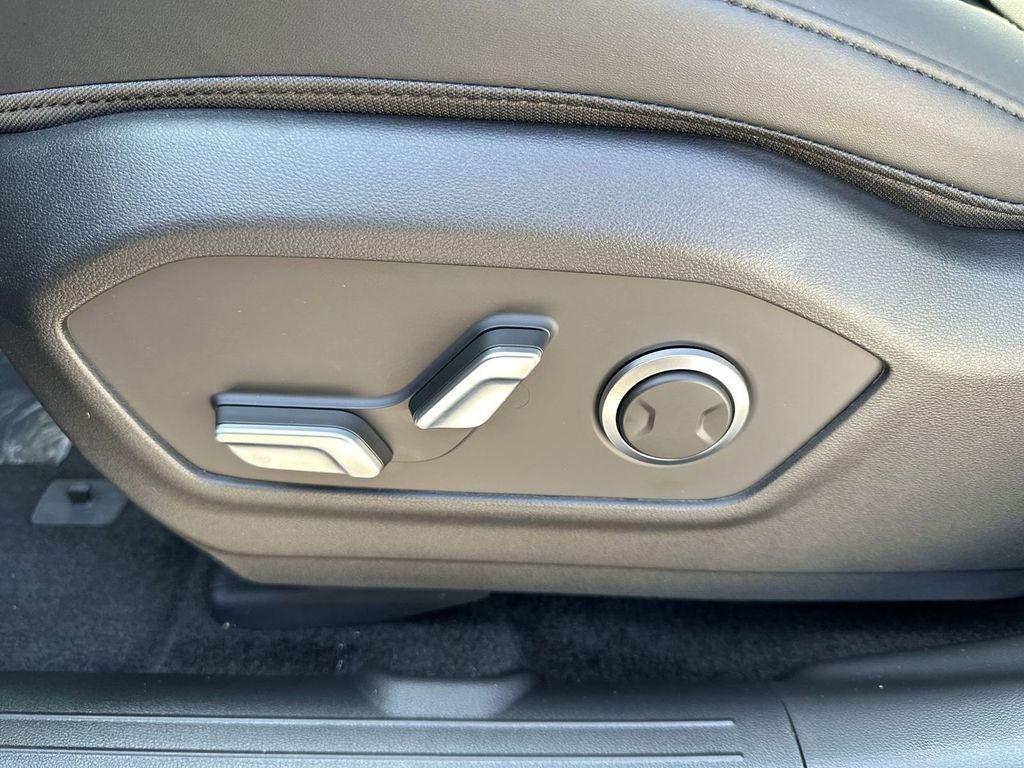 new 2025 Hyundai Santa Fe car, priced at $40,075