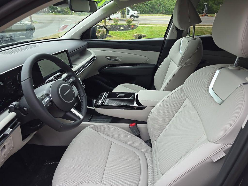 new 2025 Hyundai TUCSON Hybrid car, priced at $43,544