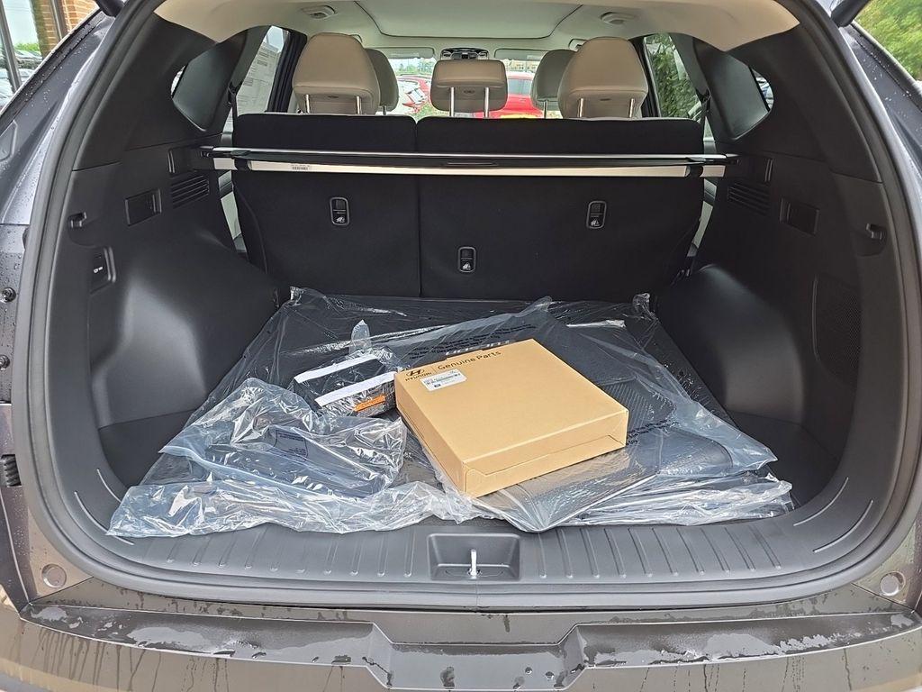 new 2025 Hyundai TUCSON Hybrid car, priced at $43,544