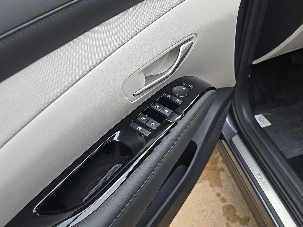 new 2025 Hyundai TUCSON Hybrid car, priced at $43,544