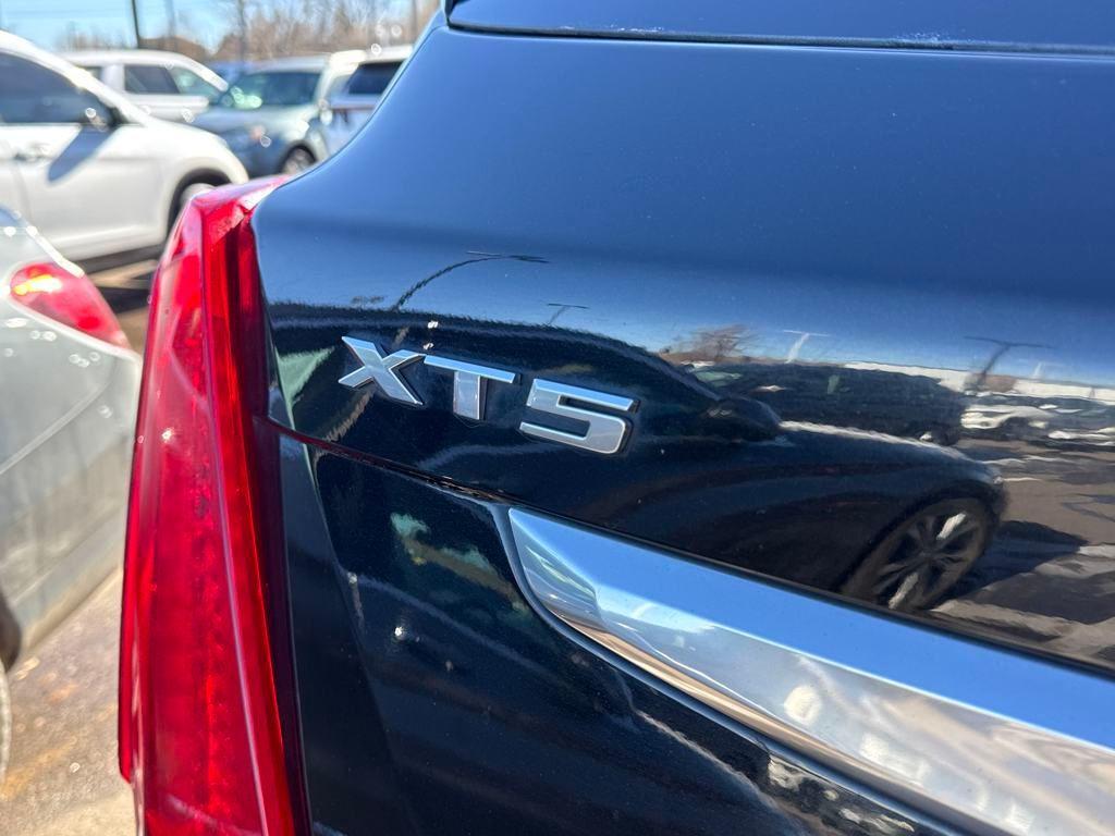 used 2018 Cadillac XT5 car, priced at $17,289