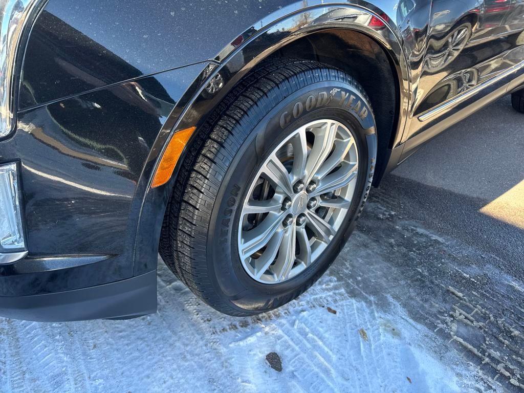 used 2018 Cadillac XT5 car, priced at $17,289