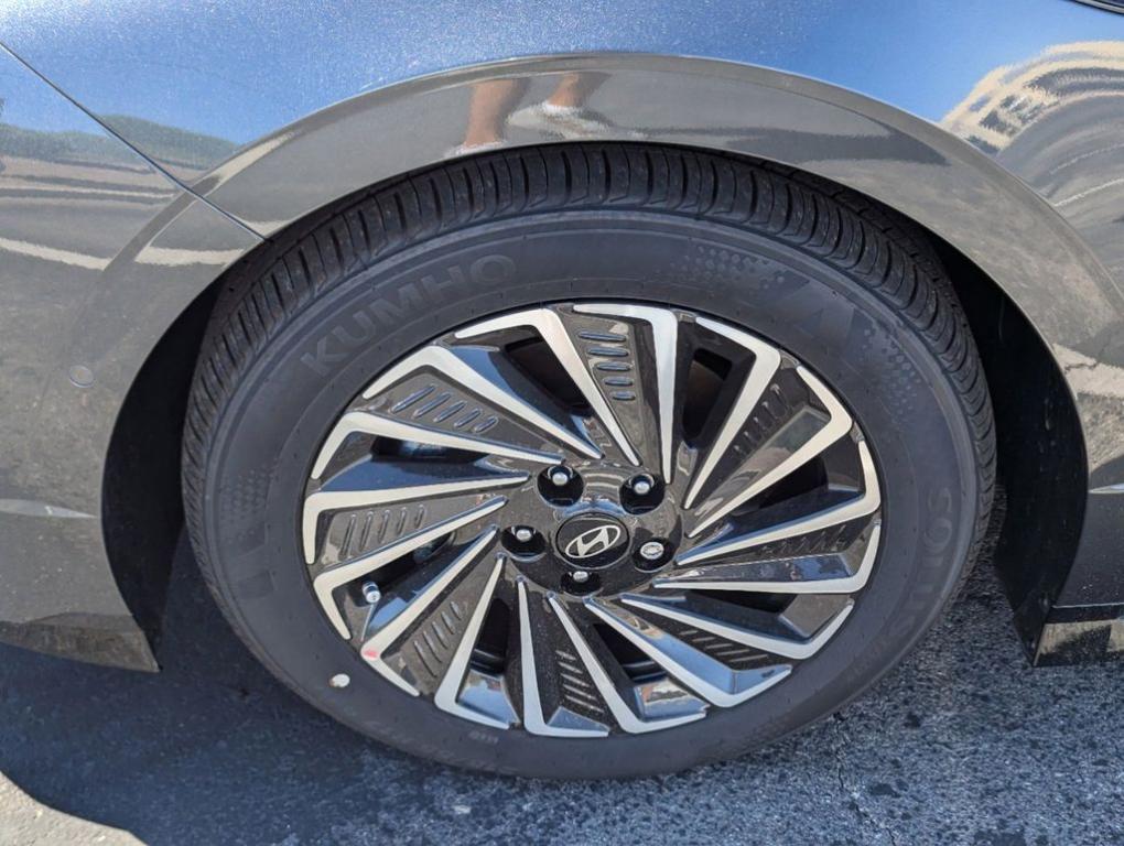 new 2025 Hyundai Sonata Hybrid car, priced at $39,510