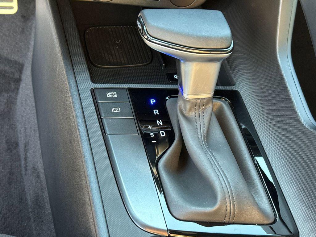 new 2025 Hyundai Elantra car, priced at $25,914