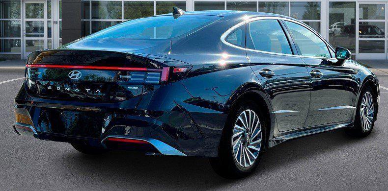 new 2025 Hyundai Sonata Hybrid car, priced at $37,150