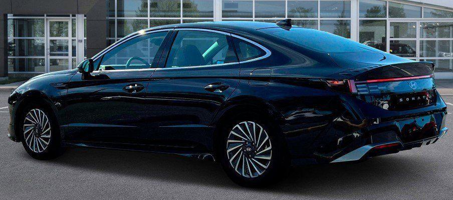 new 2025 Hyundai Sonata Hybrid car, priced at $37,150