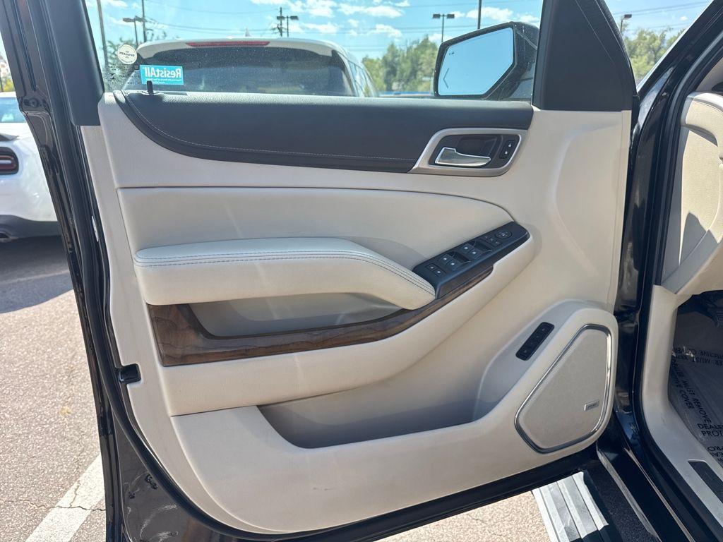 used 2019 GMC Yukon car, priced at $33,989