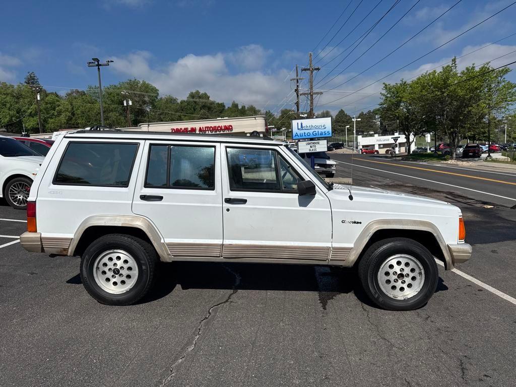 used 1993 Jeep Cherokee car, priced at $3,277