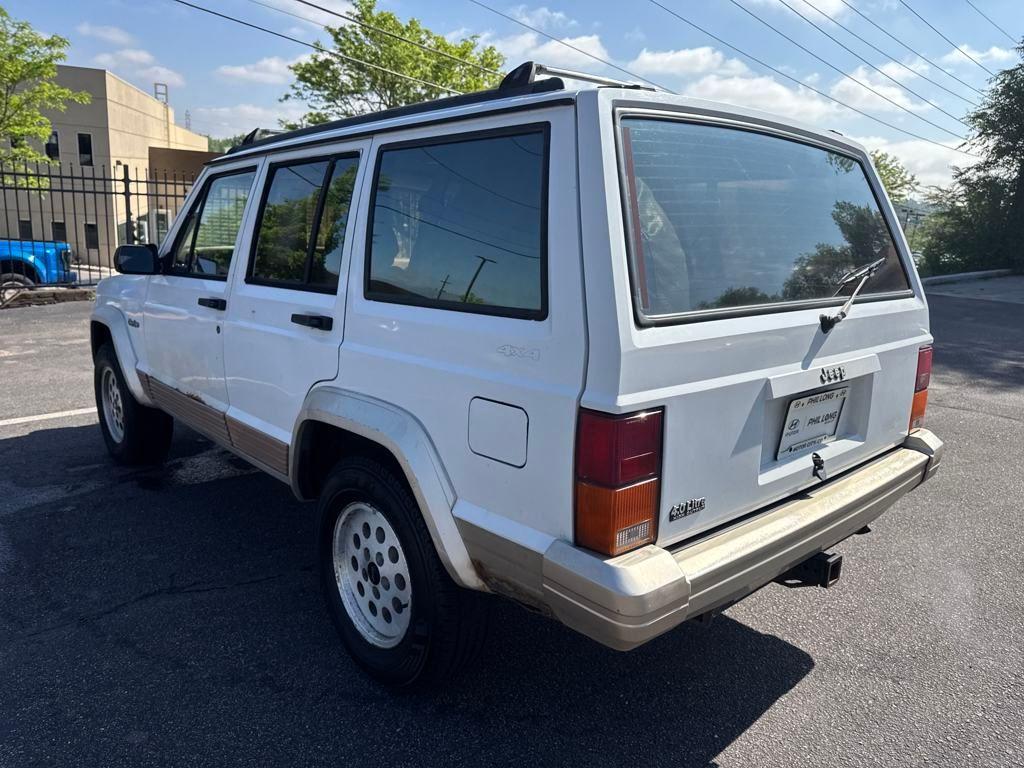 used 1993 Jeep Cherokee car, priced at $3,277