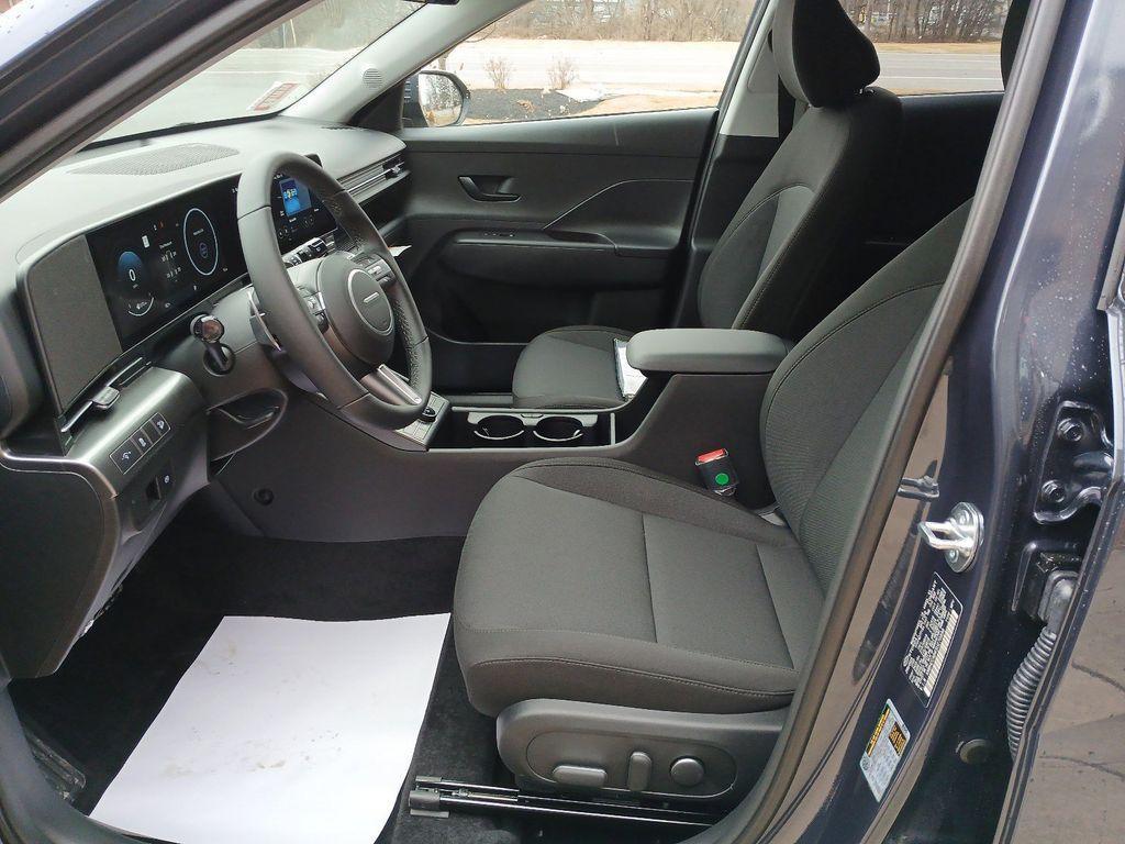 new 2025 Hyundai Kona car, priced at $28,084