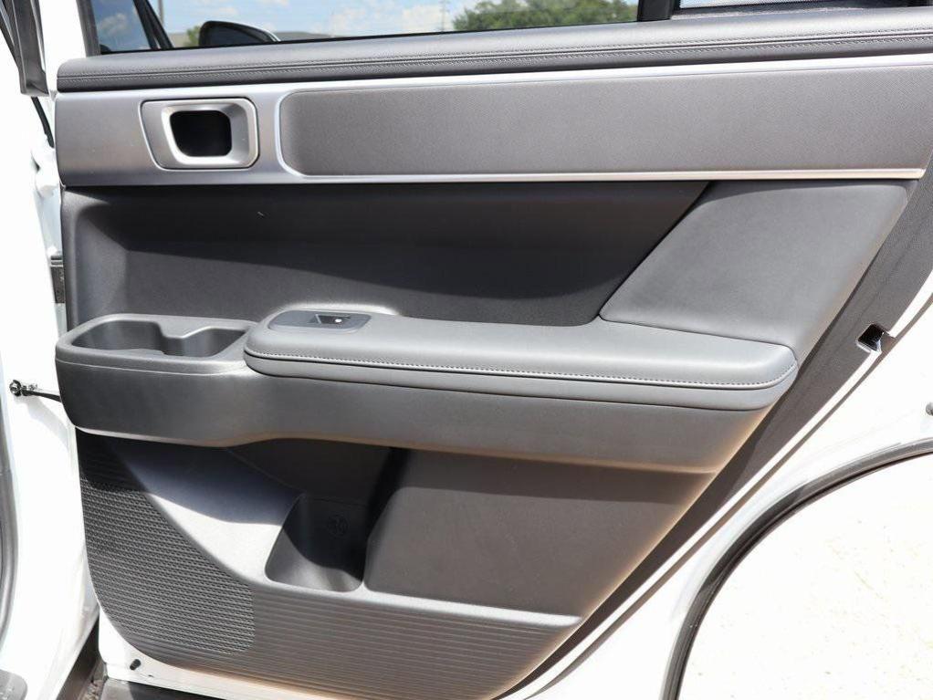 new 2026 Hyundai SANTA FE HEV car, priced at $43,270