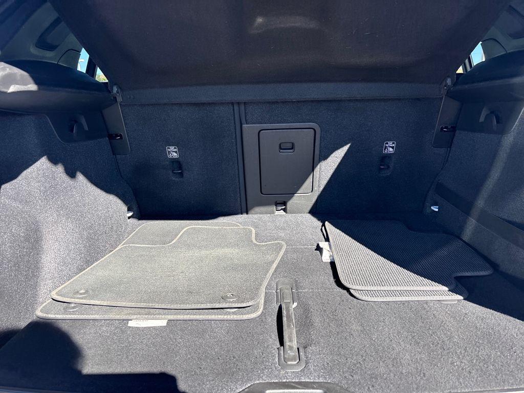 used 2019 Volvo XC40 car, priced at $18,993