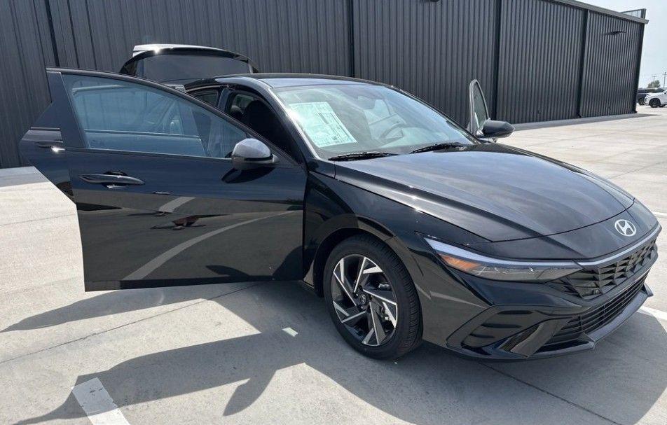 new 2025 Hyundai Elantra car, priced at $25,809