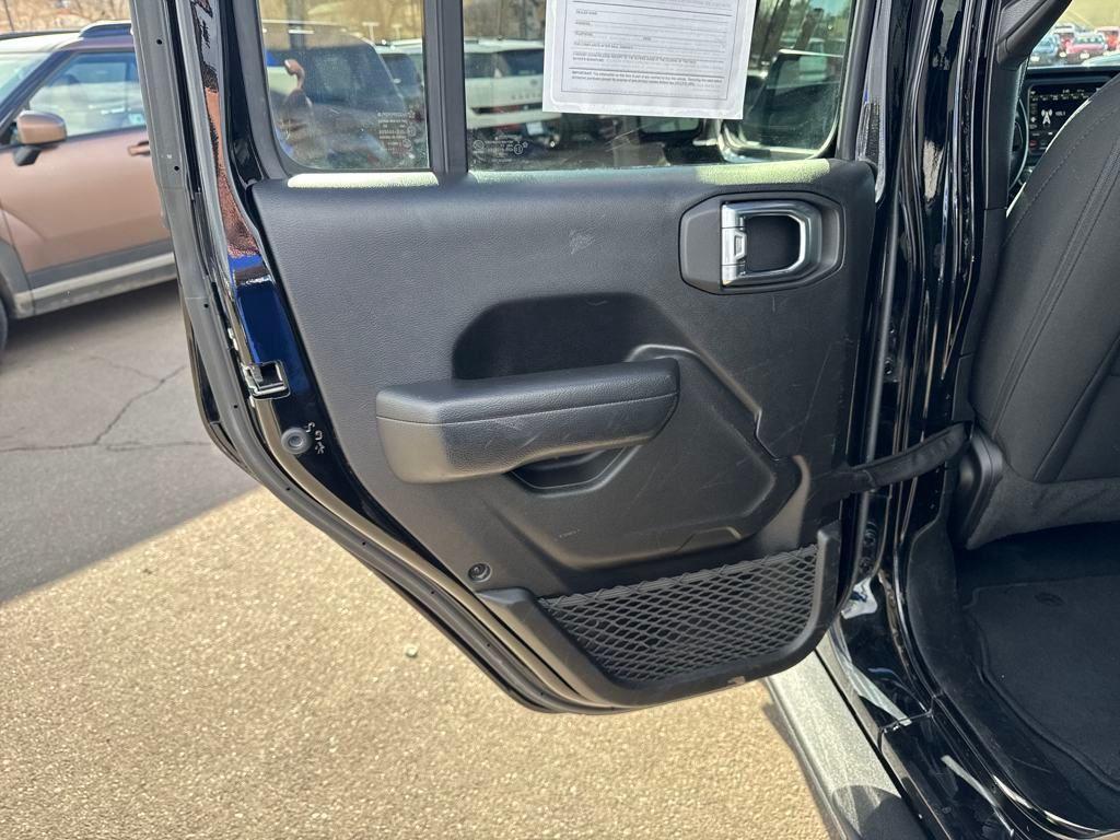 used 2022 Jeep Gladiator car, priced at $28,386