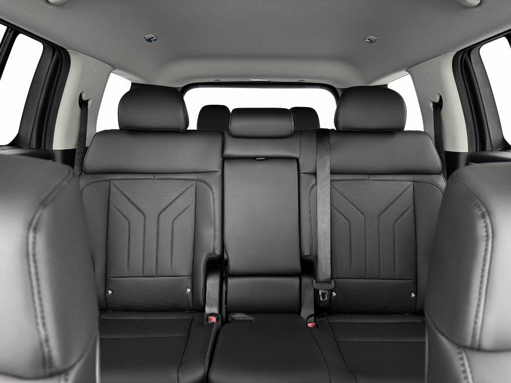 new 2025 Hyundai Santa Fe car, priced at $39,525