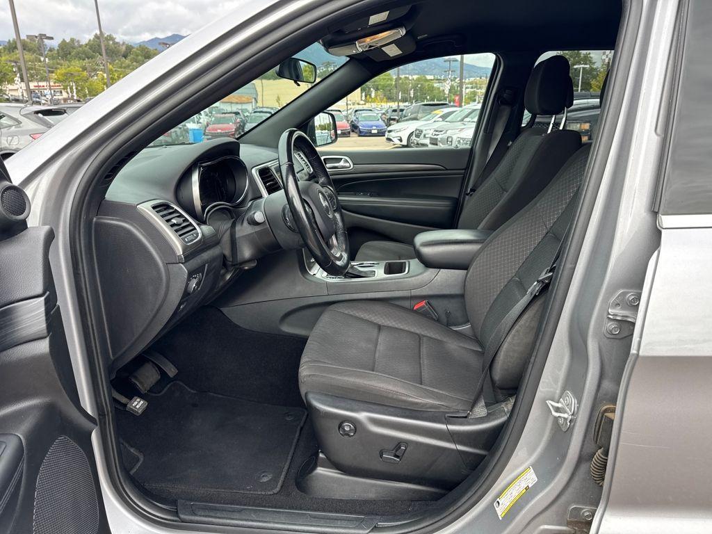 used 2020 Jeep Grand Cherokee car, priced at $19,289