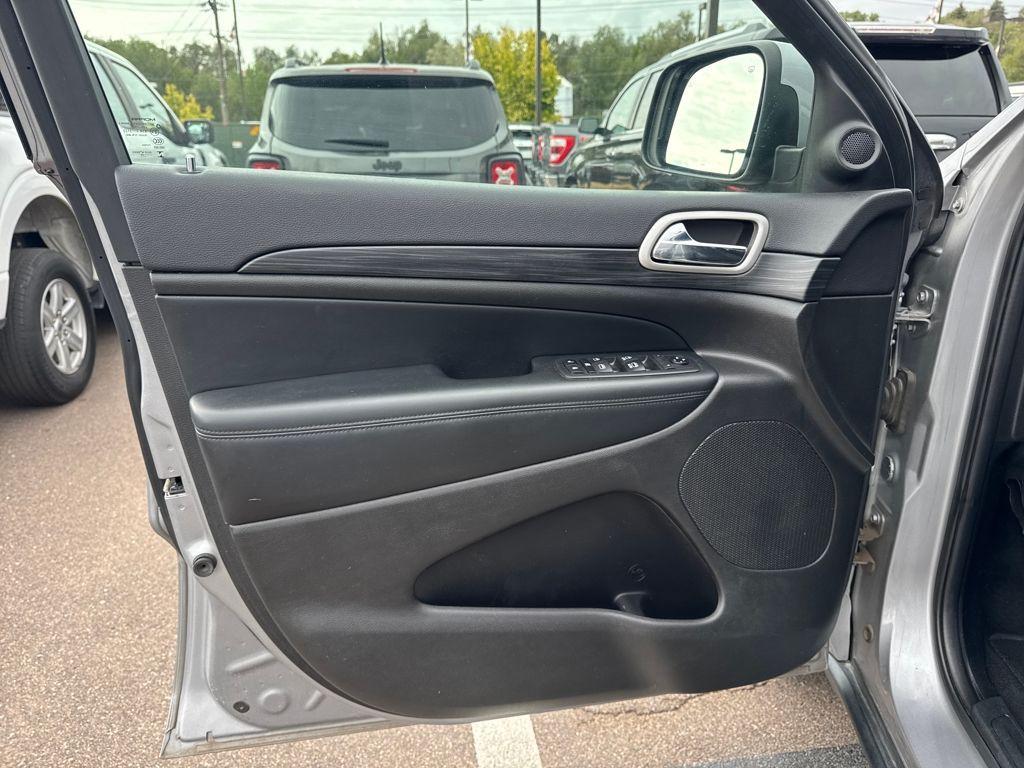used 2020 Jeep Grand Cherokee car, priced at $19,289