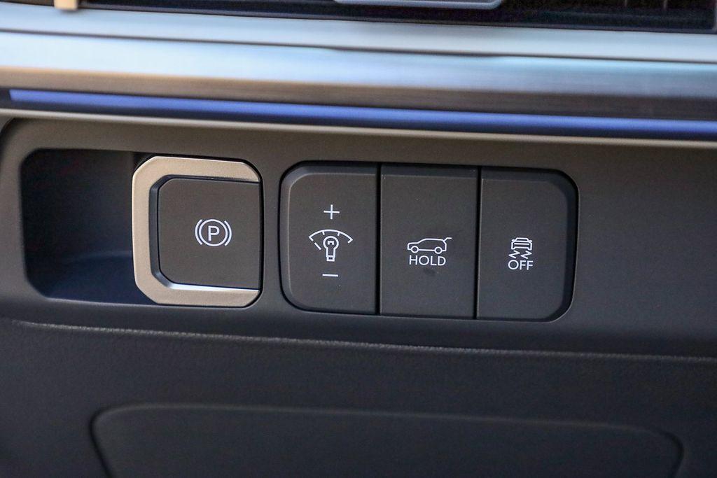new 2025 Hyundai SANTA FE HEV car, priced at $53,149