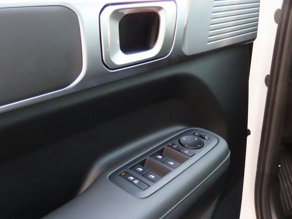 new 2025 Hyundai Santa Fe car, priced at $40,460
