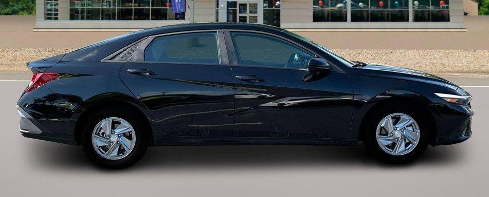 new 2025 Hyundai Elantra car, priced at $24,684