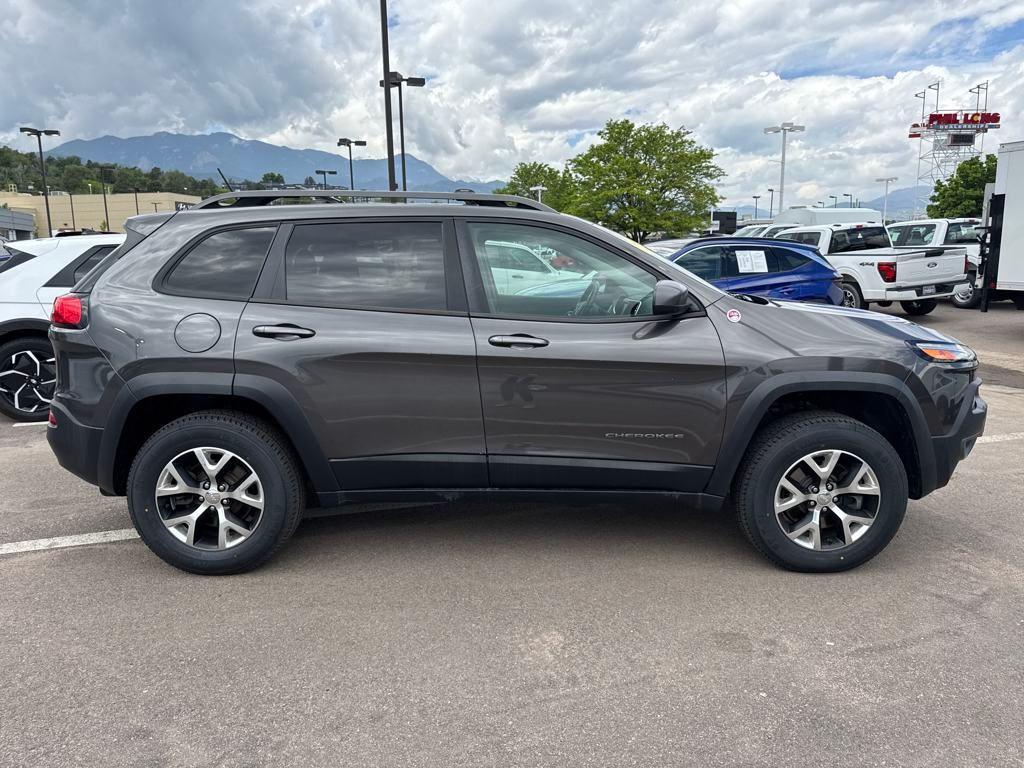 used 2014 Jeep Cherokee car, priced at $10,689