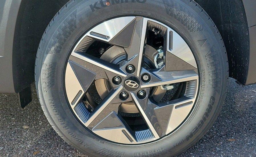 new 2025 Hyundai Tucson car, priced at $35,419