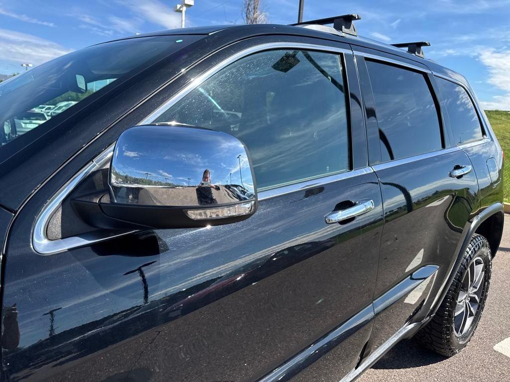 used 2019 Jeep Grand Cherokee car, priced at $18,989