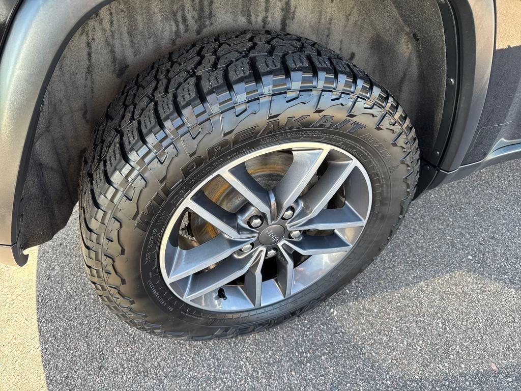 used 2019 Jeep Grand Cherokee car, priced at $18,989