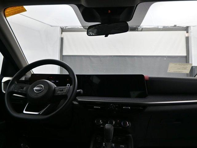 new 2025 Nissan Kicks car, priced at $25,294
