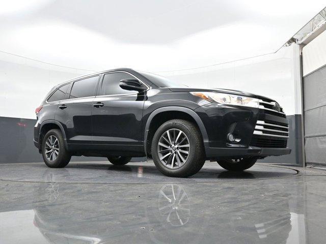 used 2018 Toyota Highlander car, priced at $20,832