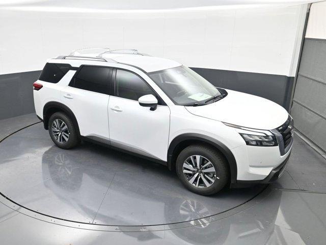 new 2025 Nissan Pathfinder car, priced at $42,093