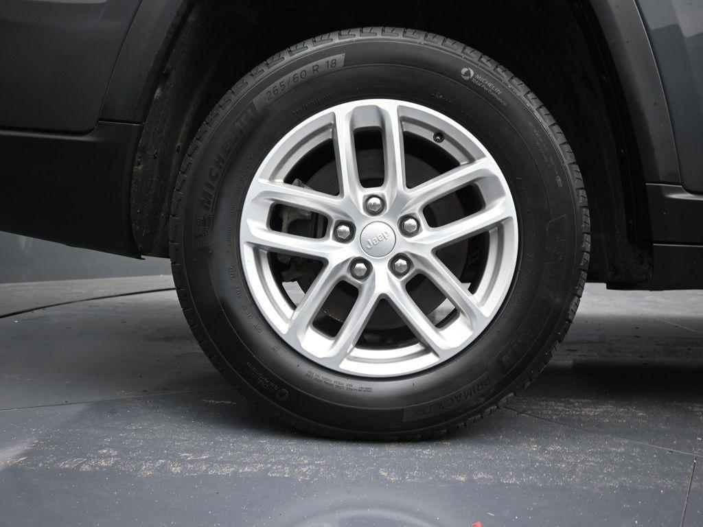 used 2023 Jeep Grand Cherokee L car, priced at $28,382