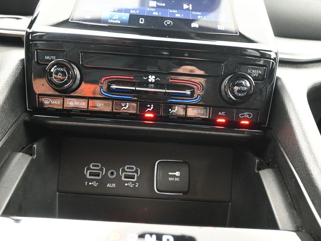 used 2023 Jeep Grand Cherokee L car, priced at $28,382