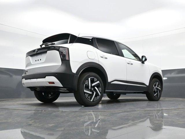 new 2025 Nissan Kicks car, priced at $25,281