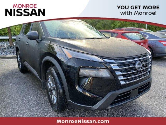 used 2025 Nissan Rogue car, priced at $26,552