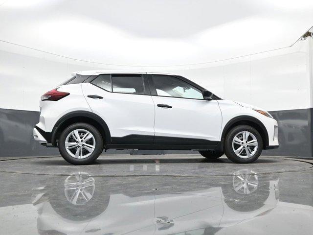 new 2025 Nissan Kicks Play car, priced at $23,141