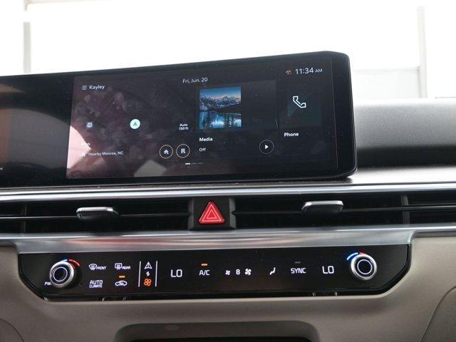 used 2025 Kia Sorento car, priced at $36,486