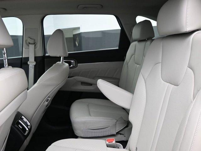 used 2025 Kia Sorento car, priced at $36,486