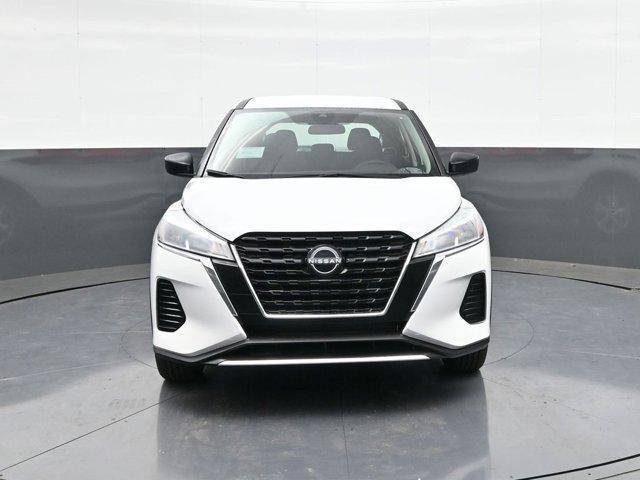 new 2025 Nissan Kicks Play car, priced at $23,141